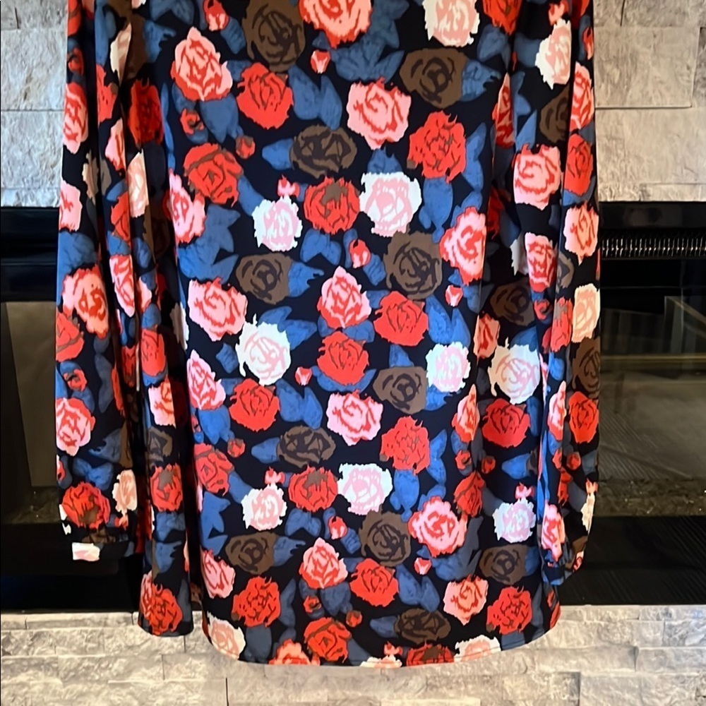 Aakaa Medium Floral Long Sleeve Top - Picture 4 of 10